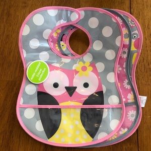 Brand new bibsters girls baby bib set of 3